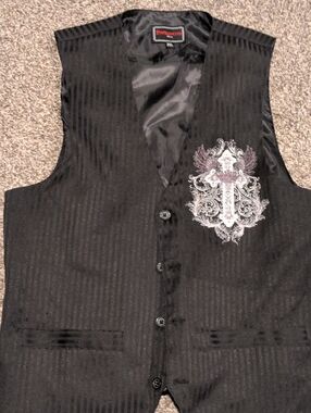 Patroncito Men's Black Embroidered Cross Vest Cyber Y2K XXL